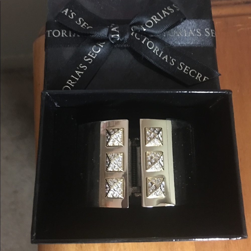 Victoria’s Secret Cuff Bracelet New in box!